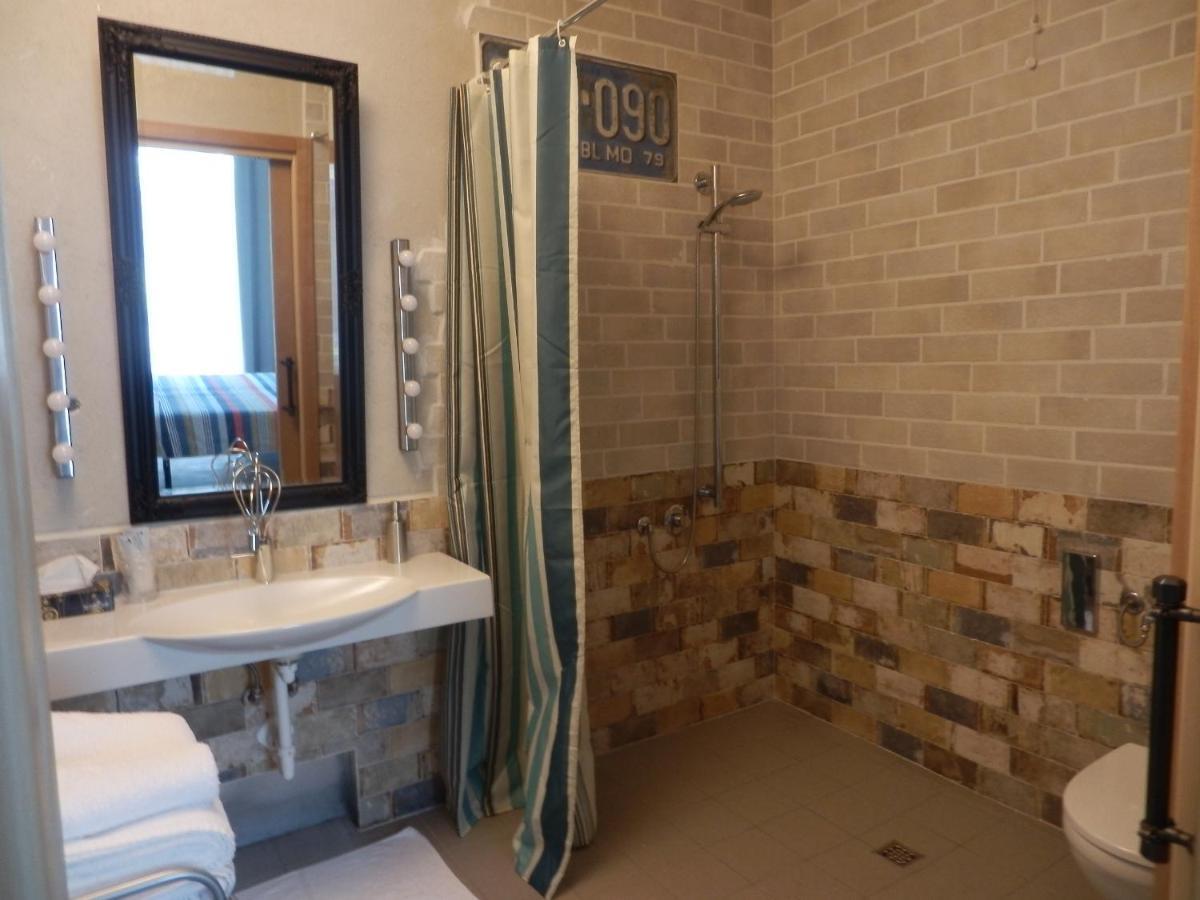 Bb Sharingloft Sirmione Bed & Breakfast Exterior photo